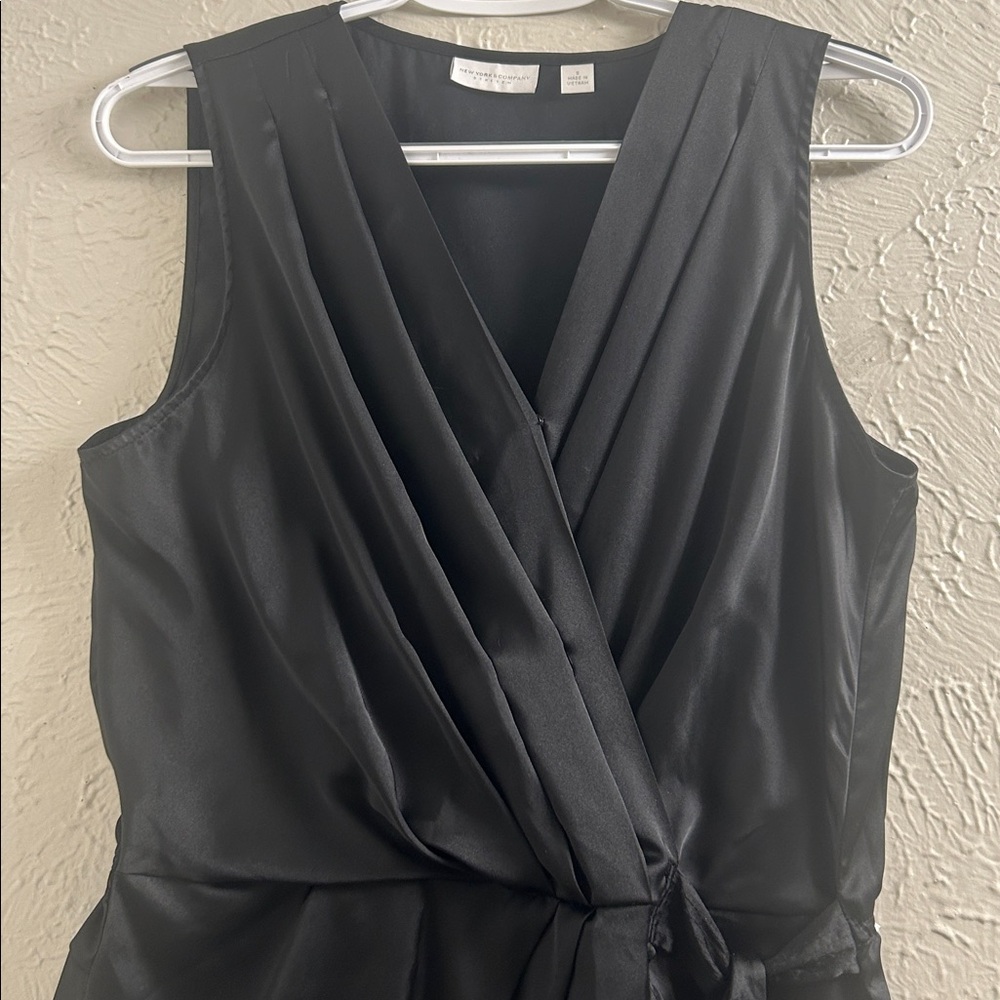 New York & Company Black Sleeveless Blouse